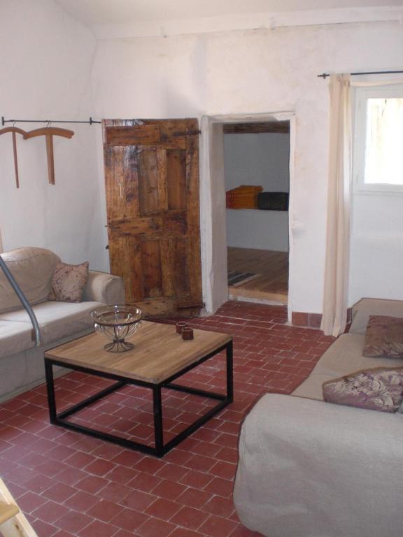 Chateau De Peyrolles Holiday home Apt