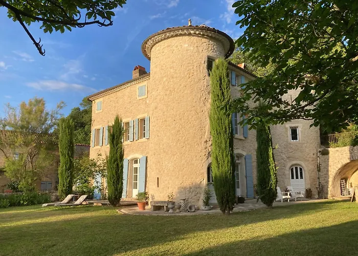 Chateau De Peyrolles